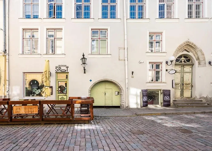 Dictumfactum 2bedroom Apartment *